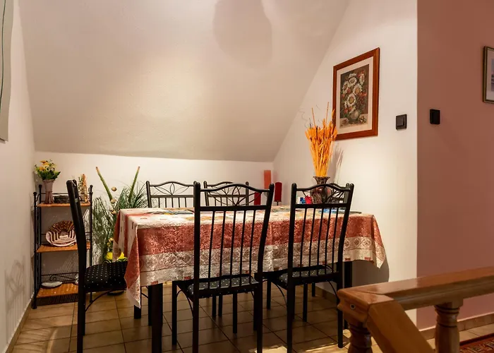 Magdalena Apartmanhaz *