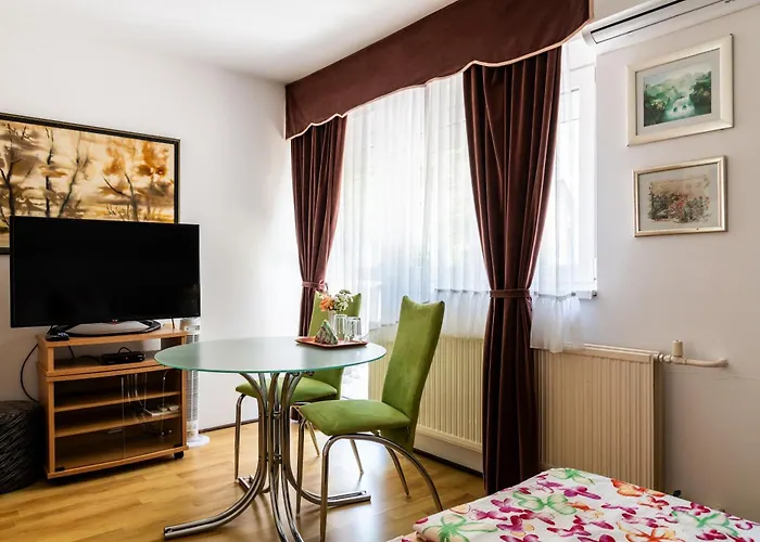 Magdalena Apartmanhaz Keszthely
