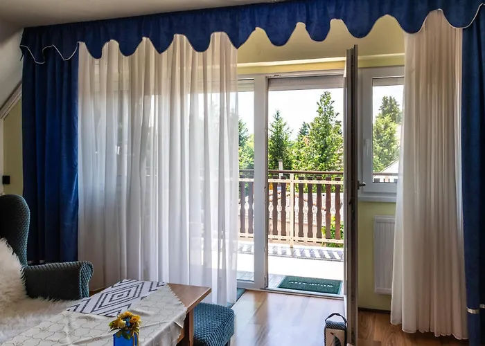 Magdalena Apartmanhaz *